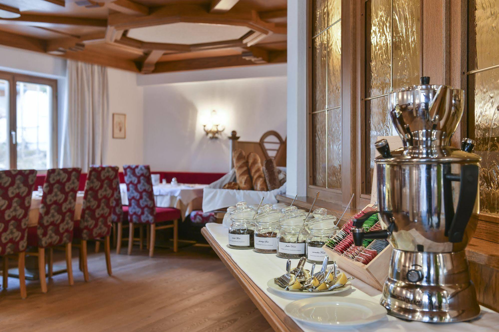 Hotel Schwarzwand Лех Экстерьер фото